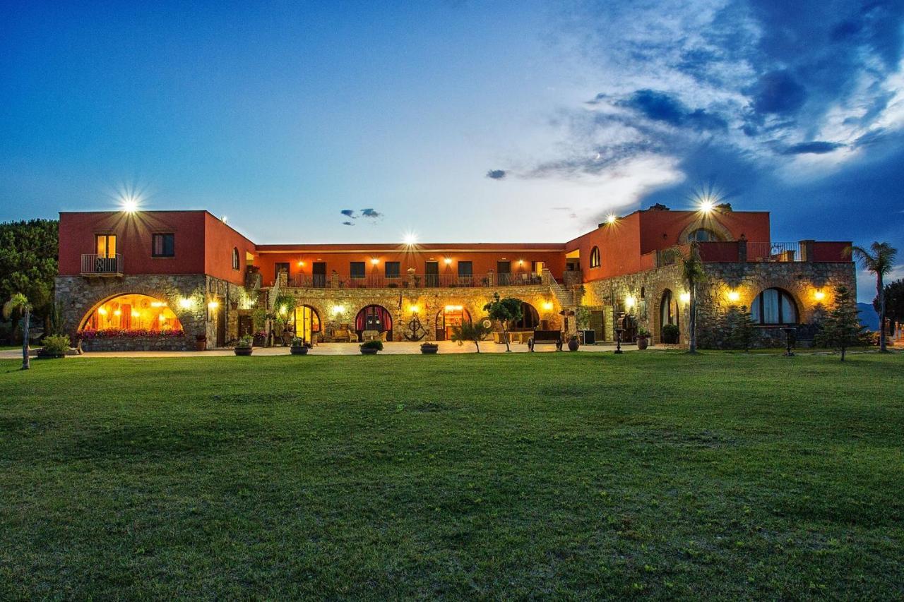 Agriturismo Donna Germana Ciro Marina Exterior photo