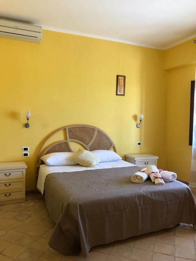 Agriturismo Donna Germana Ciro Marina Exterior photo